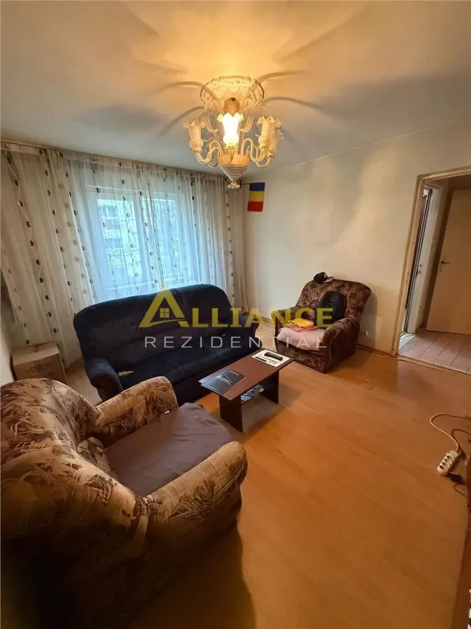 Apartament 2 camere Str. Argeselu Etaj 1 | - foto 1
