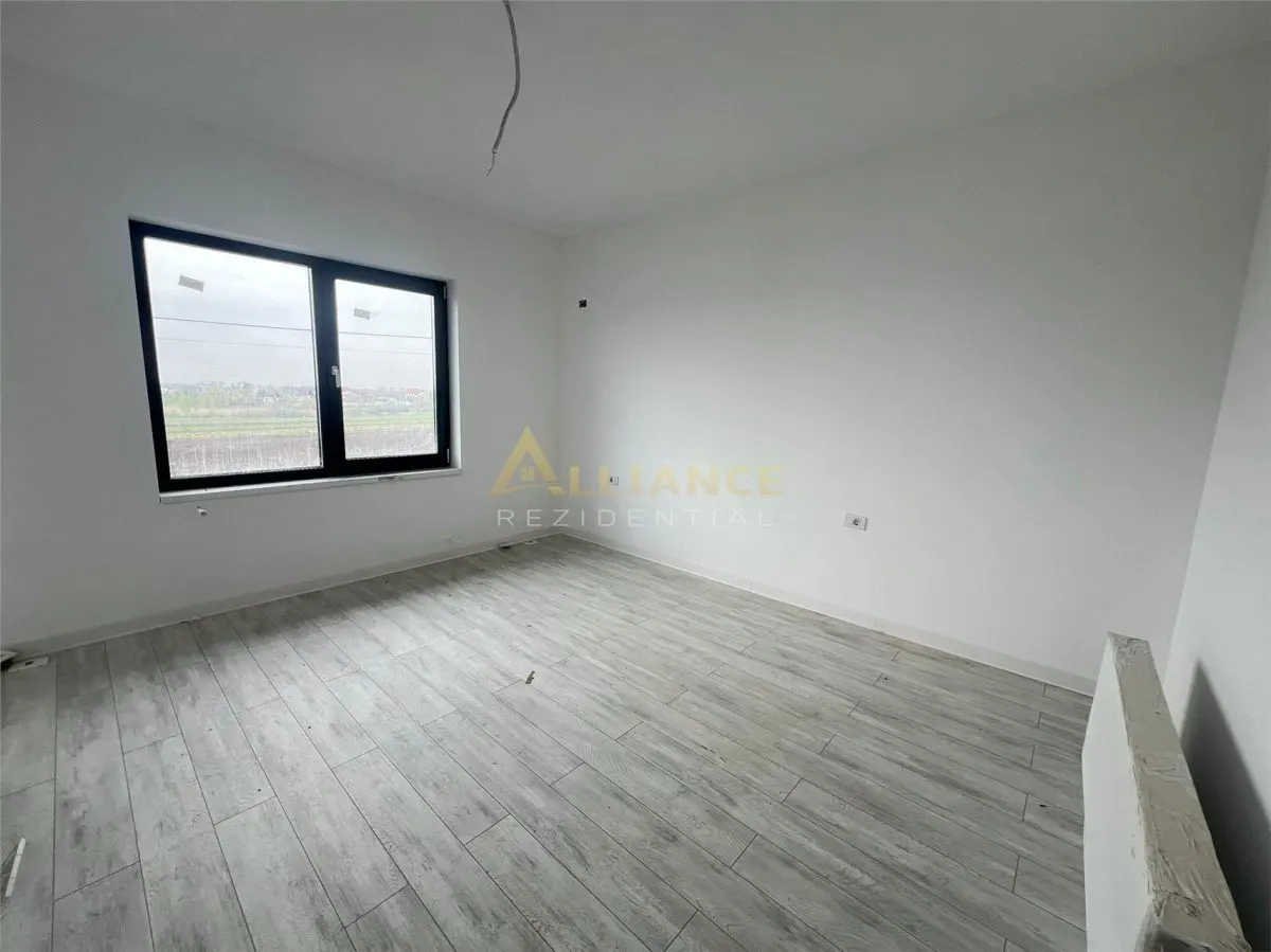 Vila Individuala - 4 camere - 2 bai - beci- 375mp teren - foto 10