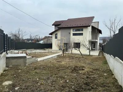 Cas? 5 camere 166 mp utili, 400 mp teren - Ciurea