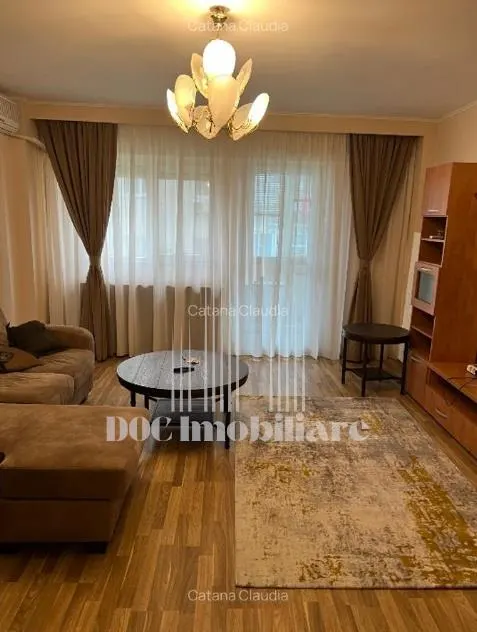 Inchiriere 3 camere|Unirii|2 minute metrou|Centrala proprie - foto 1