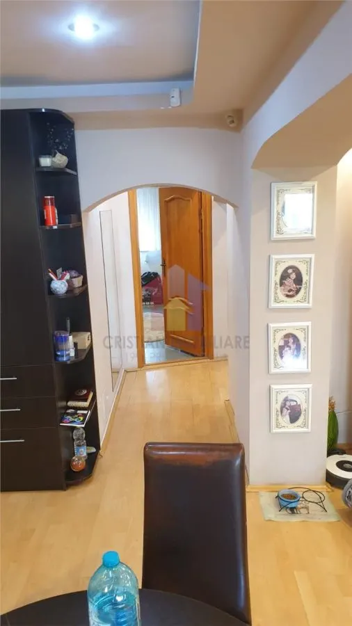 3 camere etaj 1, 2 balcoane, Mobilat si Utilat, decomandat, H.Botev - Republicii - foto 4