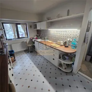 Apartament 3 camere Copou-Casa Armatei. Etaj 2 - Iasi
