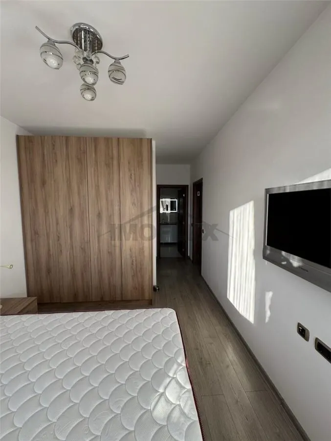 Apartament 2 camere, zona Tractorul - foto 3