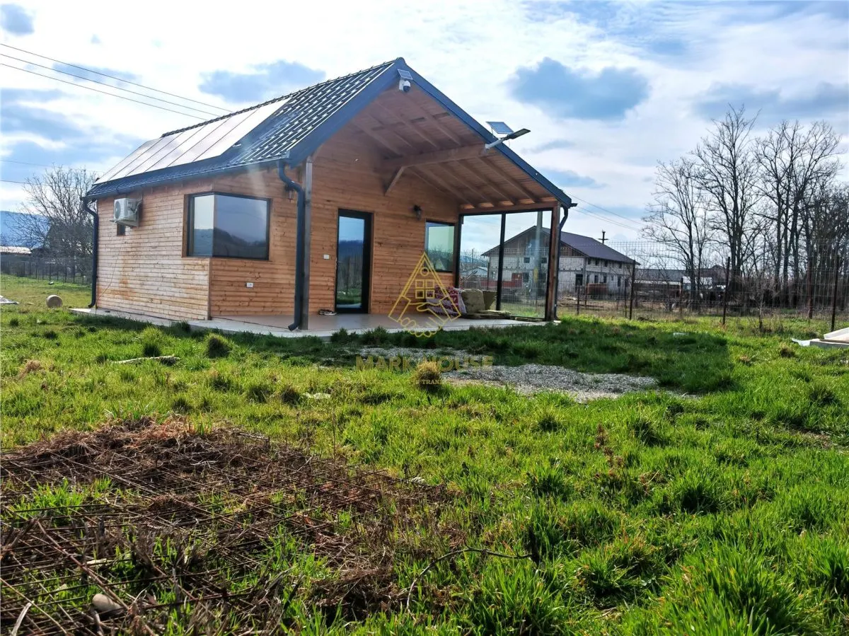 Teren 1165 mp + Cabana de vanzare in Garleni â€“ aproape de natura - foto 1