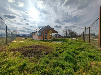 Teren 1165 mp + Cabana de vanzare in Garleni â€“ aproape de natura - foto 2