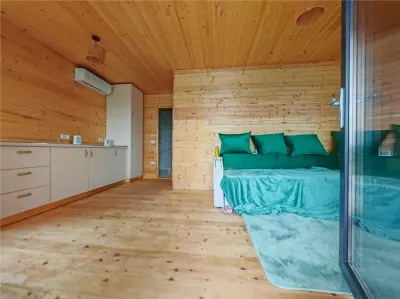 Teren 1165 mp + Cabana de vanzare in Garleni â€“ aproape de natura - foto 14
