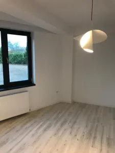 Inchiriere apartament lux,,imobil nou Ploiesti, zona  Ultracentral - foto 4