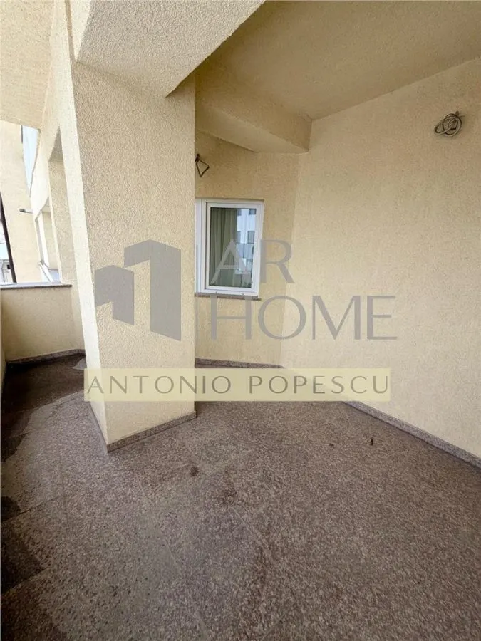 Apartament 4 camere, 2 parcari subterane, Ploiesti, ultracentral. - foto 15