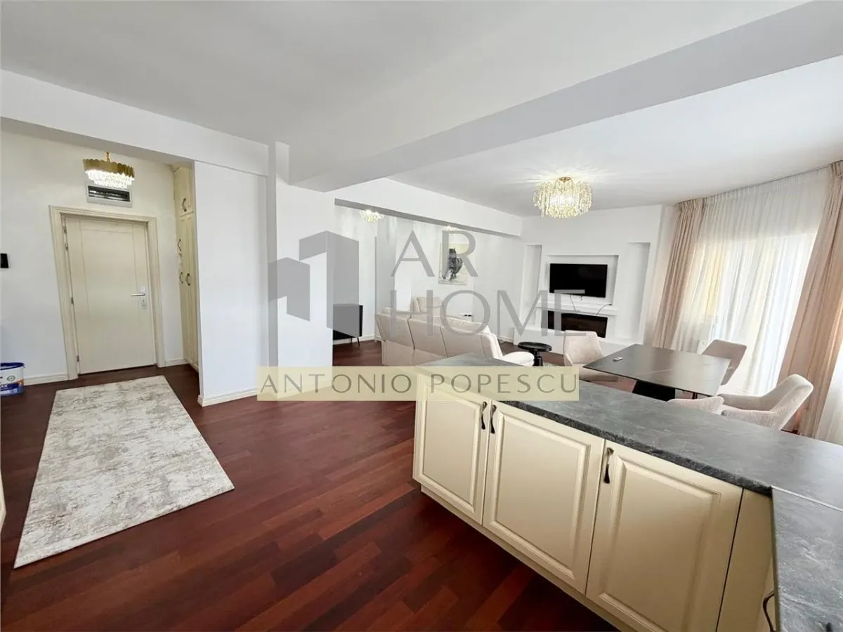 Apartament 4 camere, 2 parcari subterane, Ploiesti, ultracentral. - foto 20