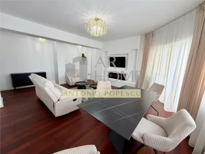 Apartament 4 camere, 2 parcari subterane, Ploiesti, ultracentral. - foto 21