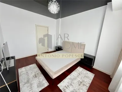 Apartament 4 camere, 2 parcari subterane, Ploiesti, ultracentral. - foto 24