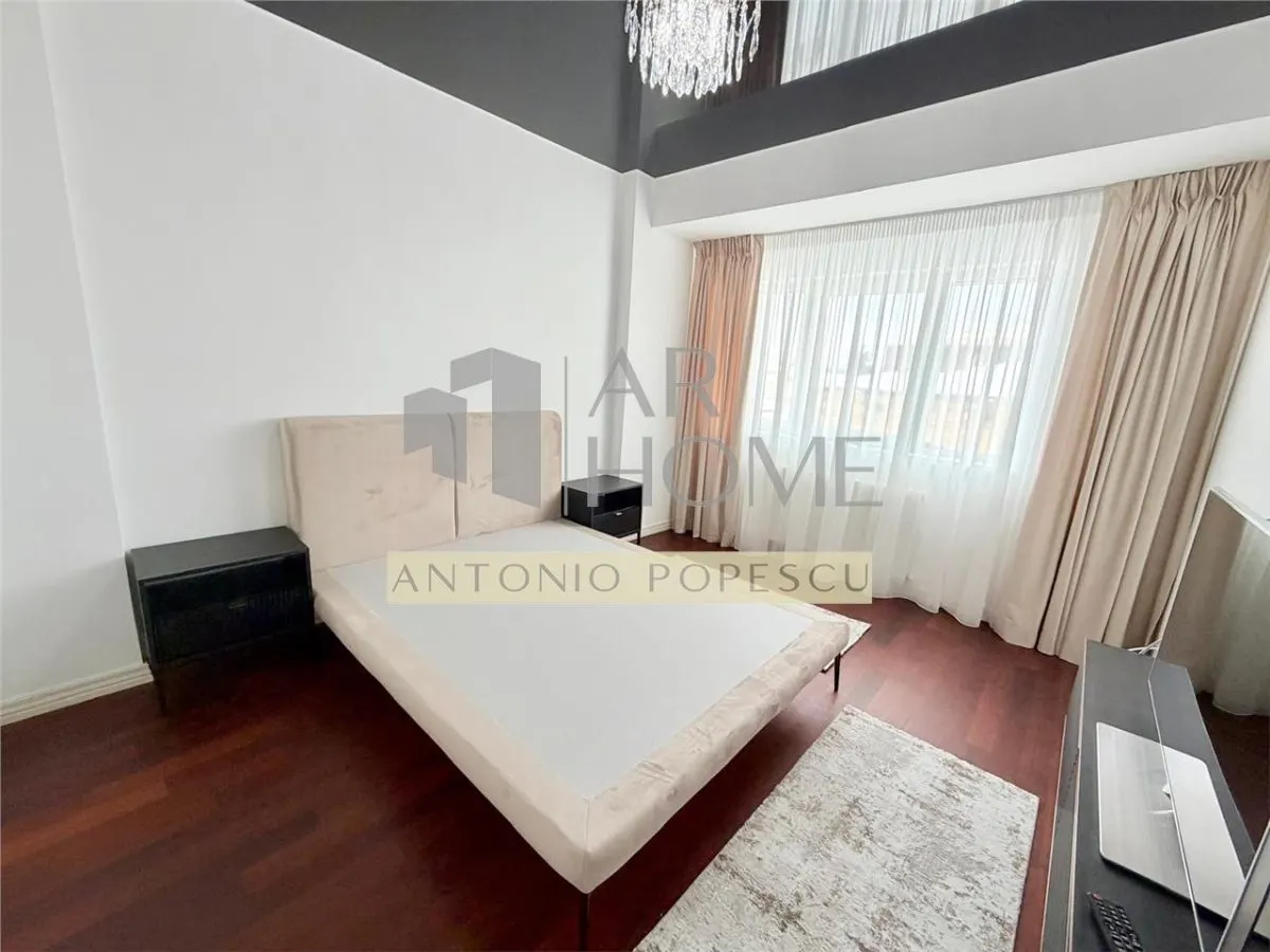 Apartament 4 camere, 2 parcari subterane, Ploiesti, ultracentral. - foto 9