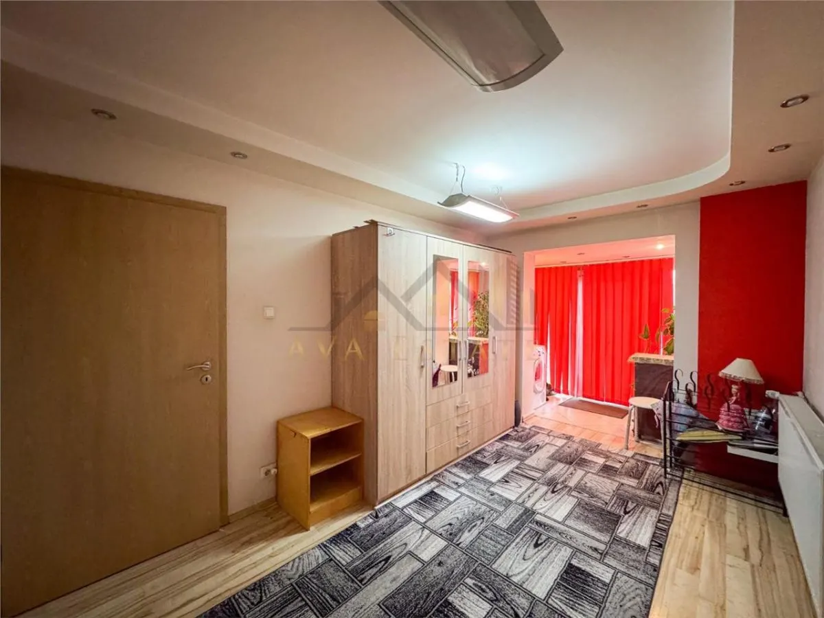 Apartament cu 3 camere, decomandat 80 mp - Zona Buziasului - foto 9