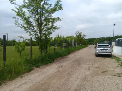 Valea Ursului aproape de padure 2 LOTURI de 600mp cu utilitati - Miroslava