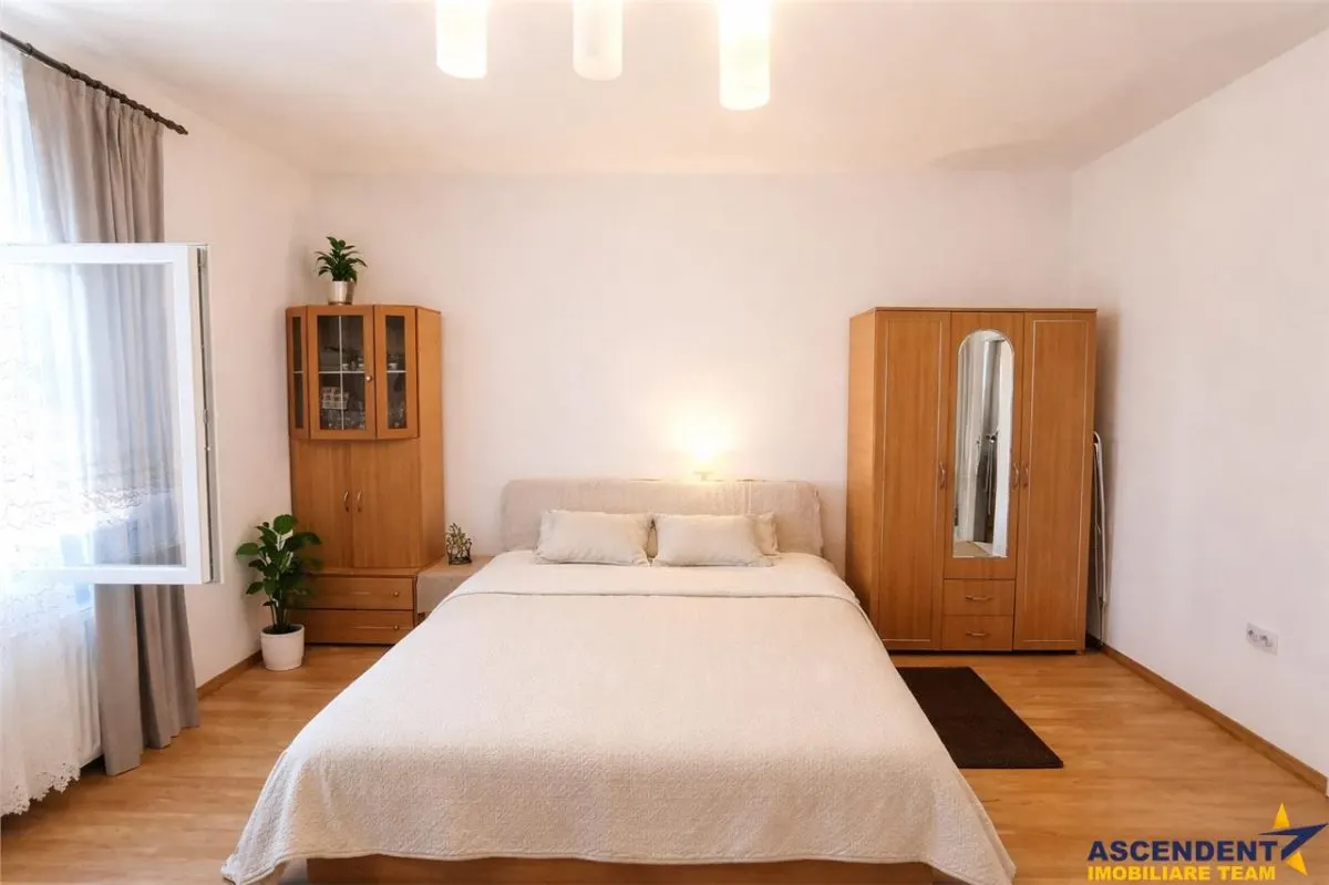 Apartament 3 camere, 140mp, cu acces auto in curte si facilitati, Prejmer, Brasov - foto 1