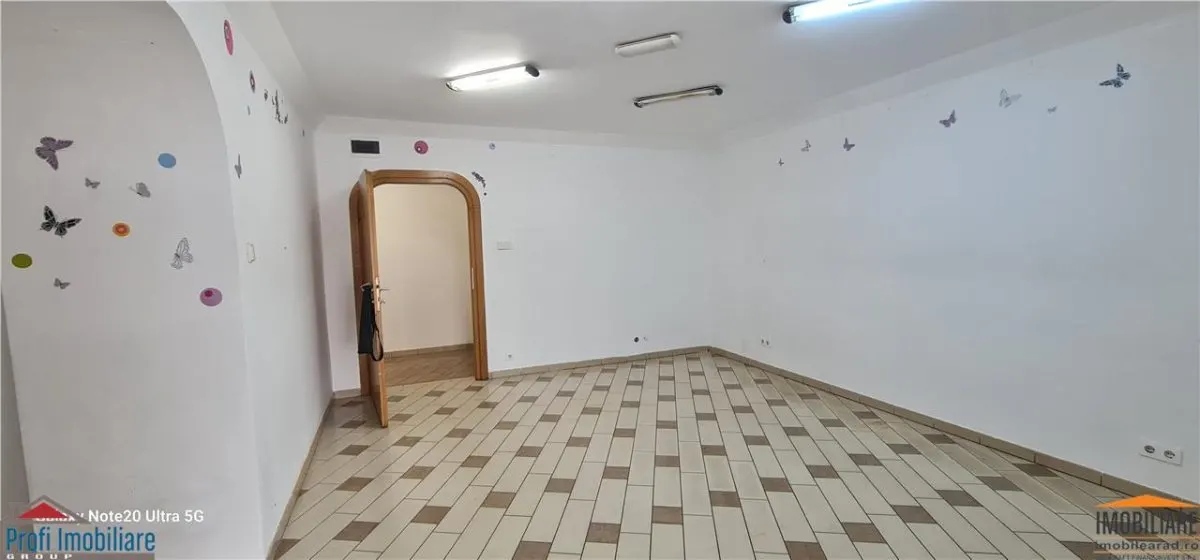 Spatiu UTA la Principala- C.A.Vlaicu terasa proprie in fata - foto 4