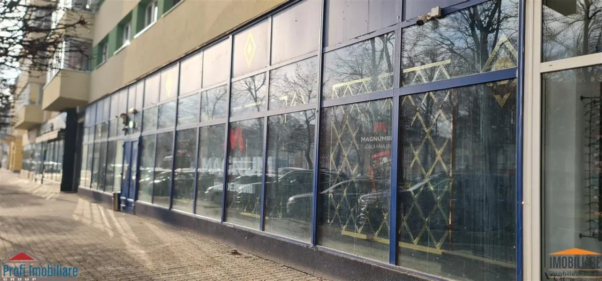Spatiu ultracomercial pe Bulevardul Revolutiei cu front 22ml - foto 1