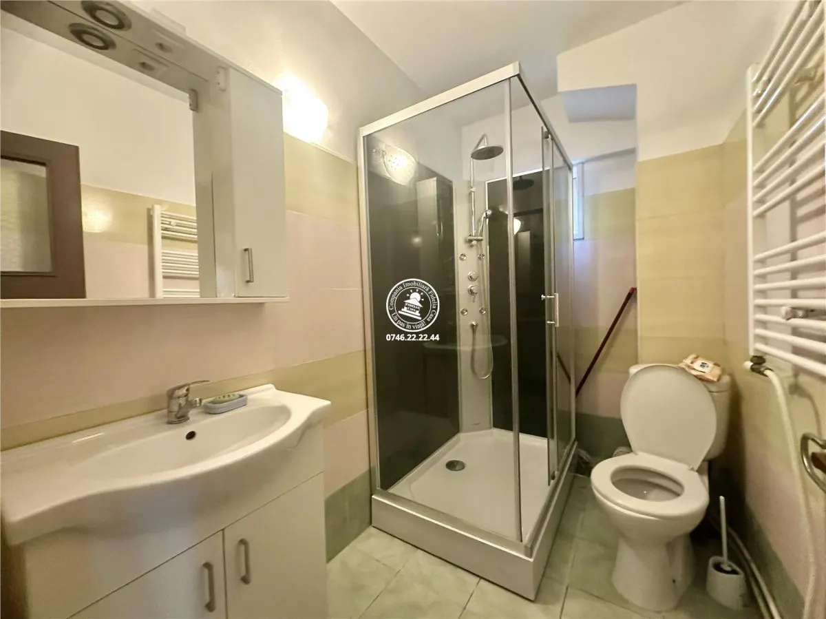 Apartament 3 camere de inchiriat Centru - foto 9