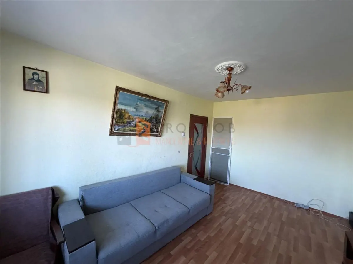 Apartament 2 camere cf 1 semidecomandat zona Crang - foto 2