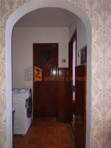 Apartament 2 camere cf 1 semidecomandat zona Micro 5 - foto 5