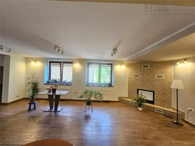 Casa multifunctionala cu Spatiu Comercial COMISION 0 - foto 4