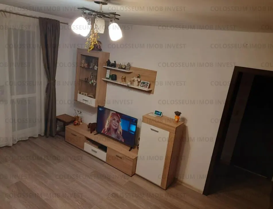 Apartament 2 camere, semidecomandat - zona Astra - foto 2