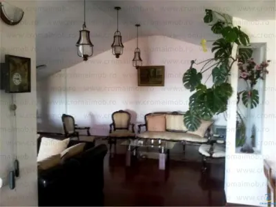 Inchiriere apartament 4 camere zona Republicii - foto 14