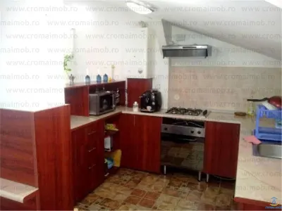Inchiriere apartament 4 camere zona Republicii - foto 18