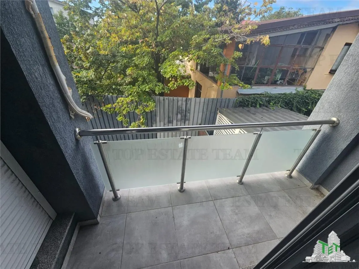 Casa mobilata 4 camere langa metrou in Drumul Taberei - foto 13