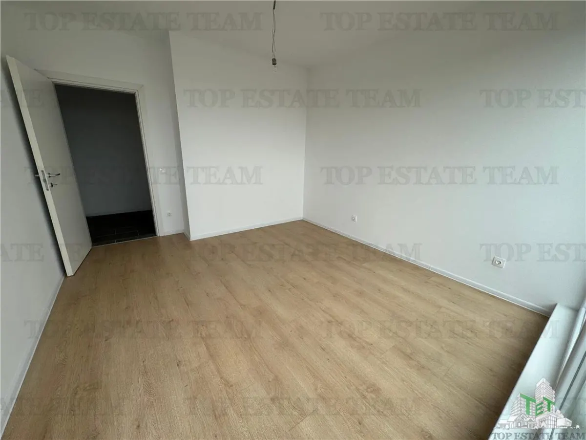 Apartament cu 4 camere de vanzare in zona de Nord - foto 6