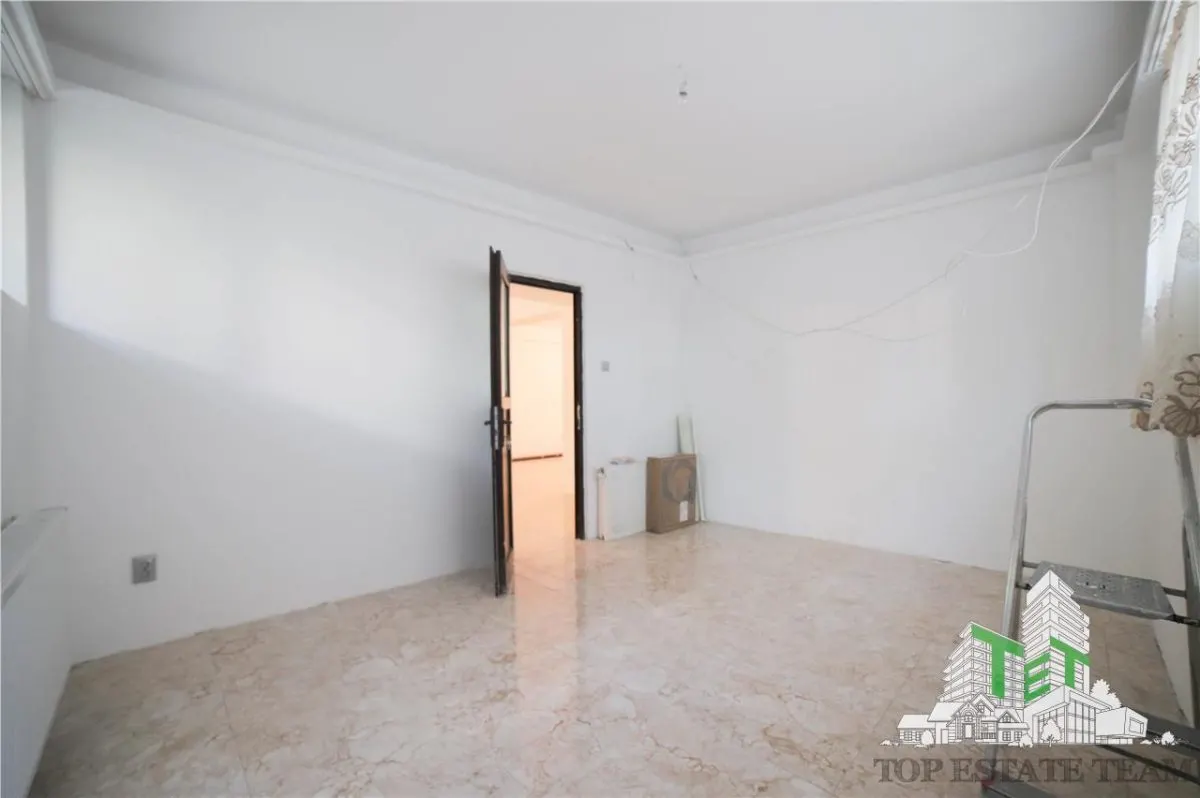 Apartament 2 camere si curte de 37 mp, aproape de Scoala 179 de vanzare in zona Damaroaia - foto 6