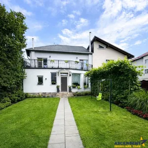 Casa in apreciabil potential,cu terase, curte,gradina echipata,2 pivnite,Str. Rodnei,Central,Targu Mures - Targu Mures
