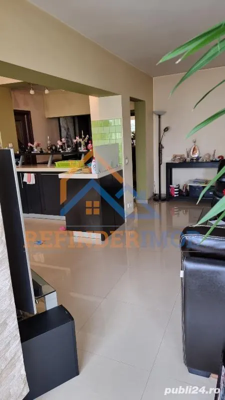 Vanzare apartament 3 camere Obregia - foto 4