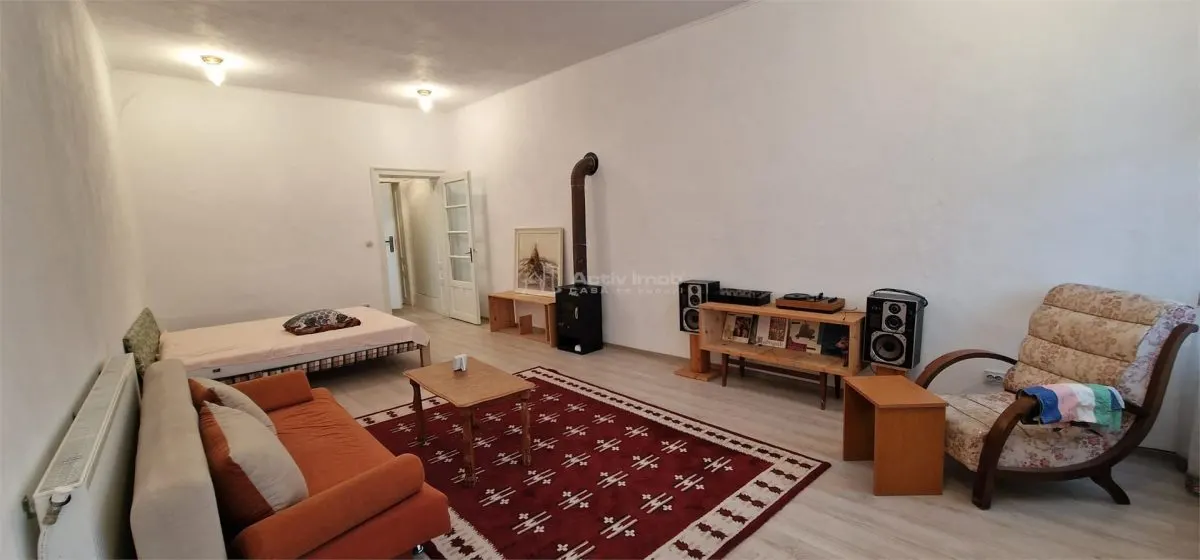 Chirie Resita  Apartament 90 mp. etj.1 la casa. - foto 2