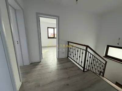 Vila individuala ||4 camere 2 bai || pod || incalzire pardoseala || - foto 3