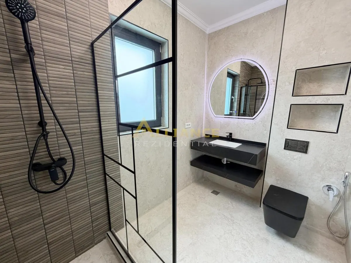 Vila individuala P+1E cu finisaje de lux || 4 camere 3 bai || 540mp teren - foto 12