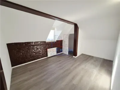 Apartament cu 3 camere de vanzare - foto 3