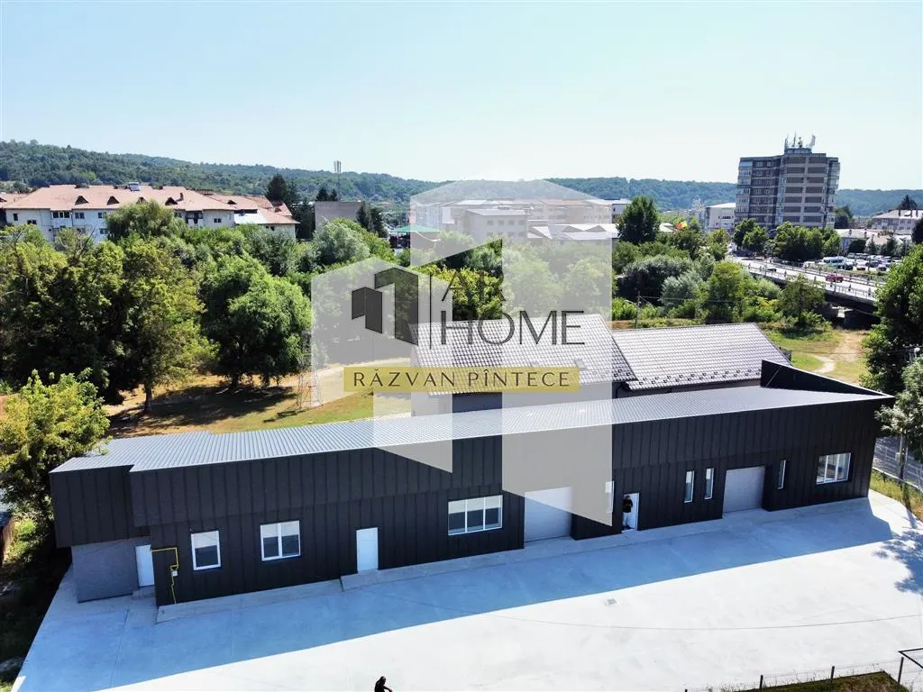Hala industriala, renovata complet, 280 mp, central Moreni, Dambovita - foto 1