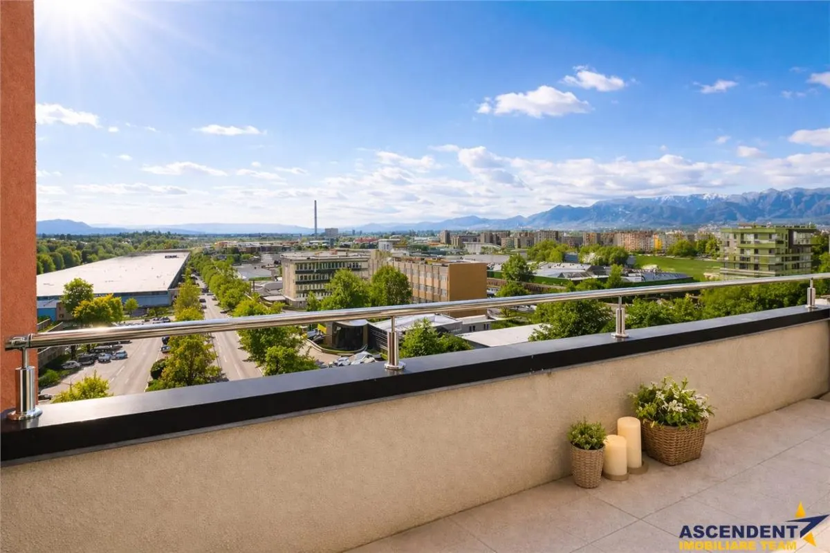 Pe 2 niveluri, Penthouse modern la bulevard, parcare, boxa, Tractorul Nou, Brasov - foto 2