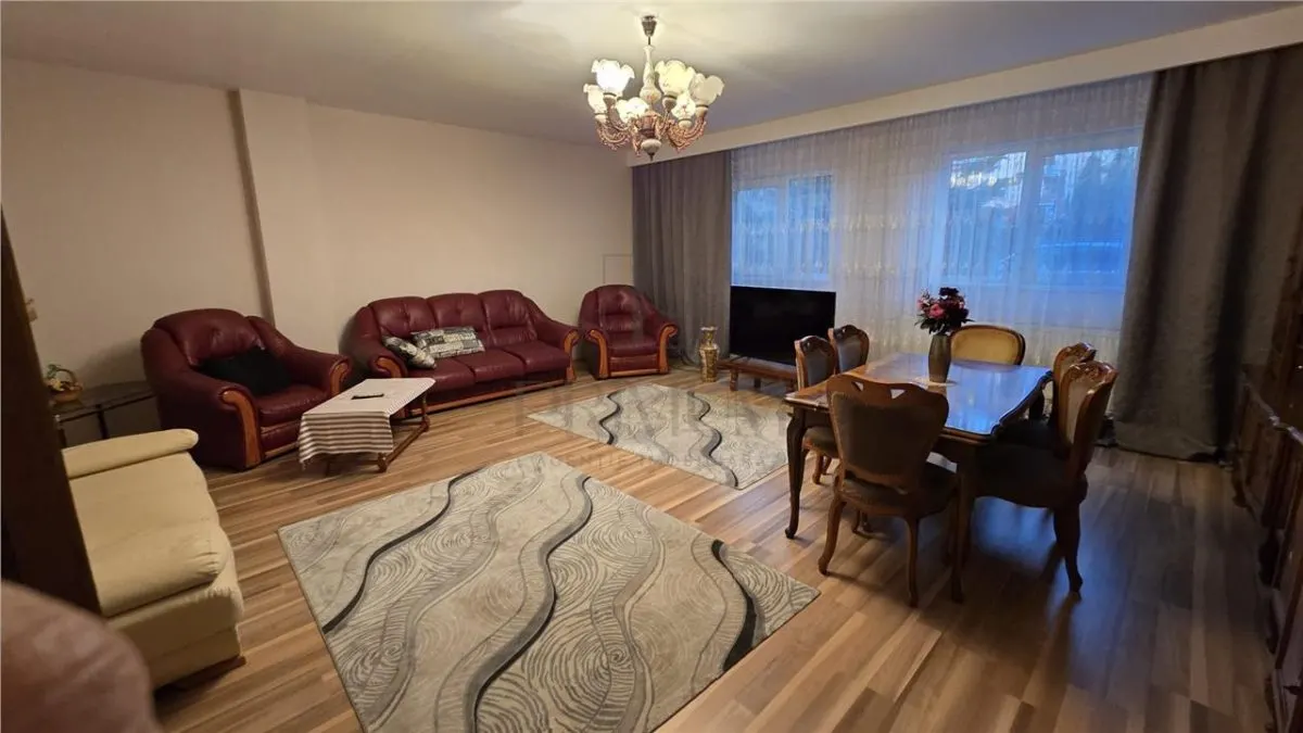 GIROCULUI, CASA 6 CAMERE P+1+pod, 2 BAI, BUCATARIE INCHISA - foto 1