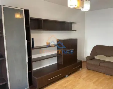 Apartament de vanzare cu 3 camere, zona Rahova - Margeanului - Bucuresti