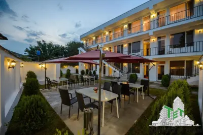 Disponibil spre administrare - Hotel Pensiune 20 camere si restaurant - Investitie Constanta Mamaia - Litoral - 30.000 eur/sezon - Constanta