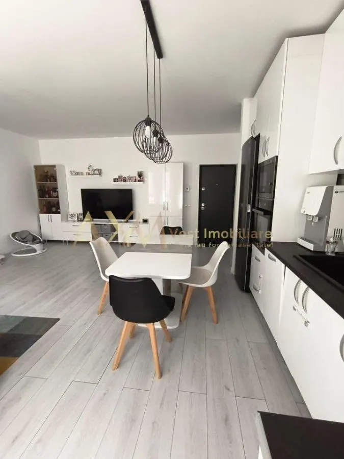 Vanzare apartament 3 camere - foto 1