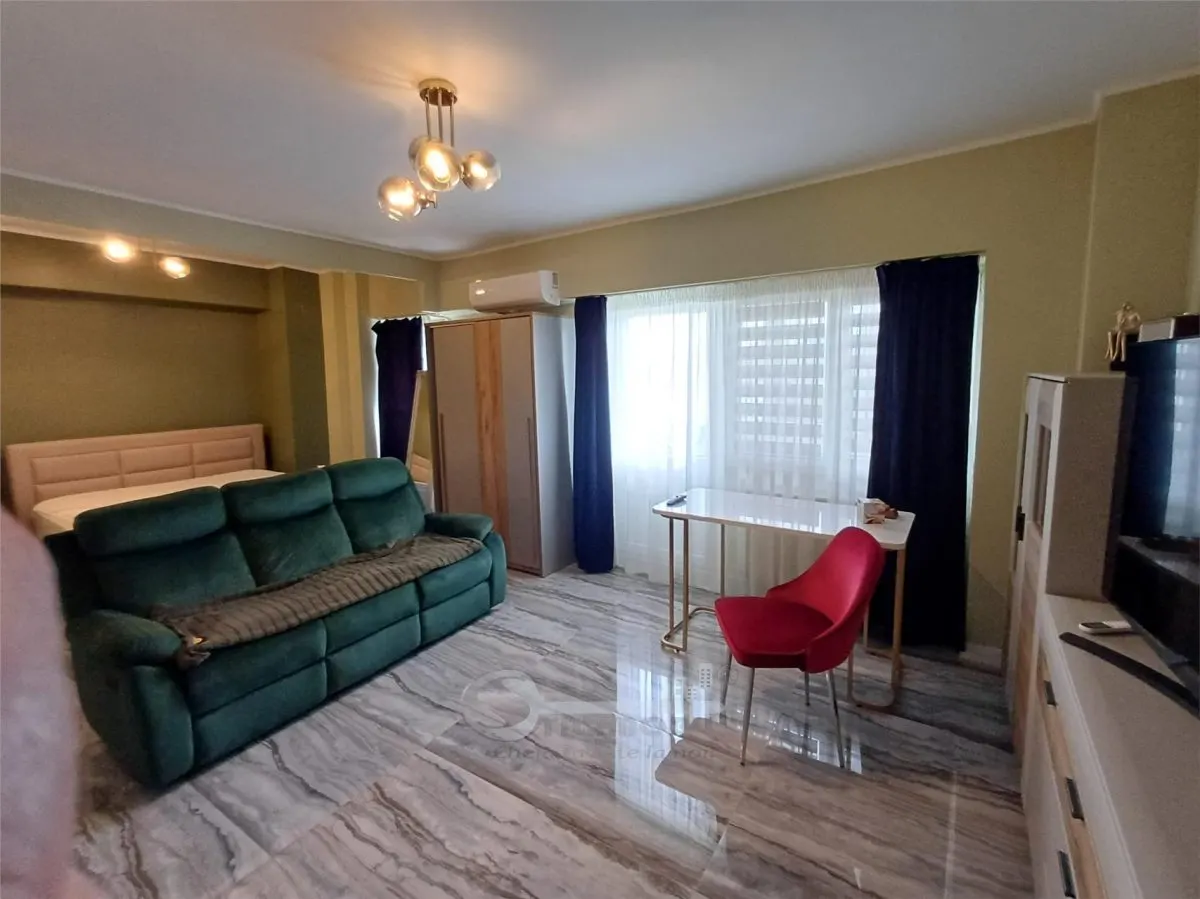 Apartament 1 cameră decomandat, 50 mp, vedere bulevard â€“ Gara, ideal investiție - foto 1