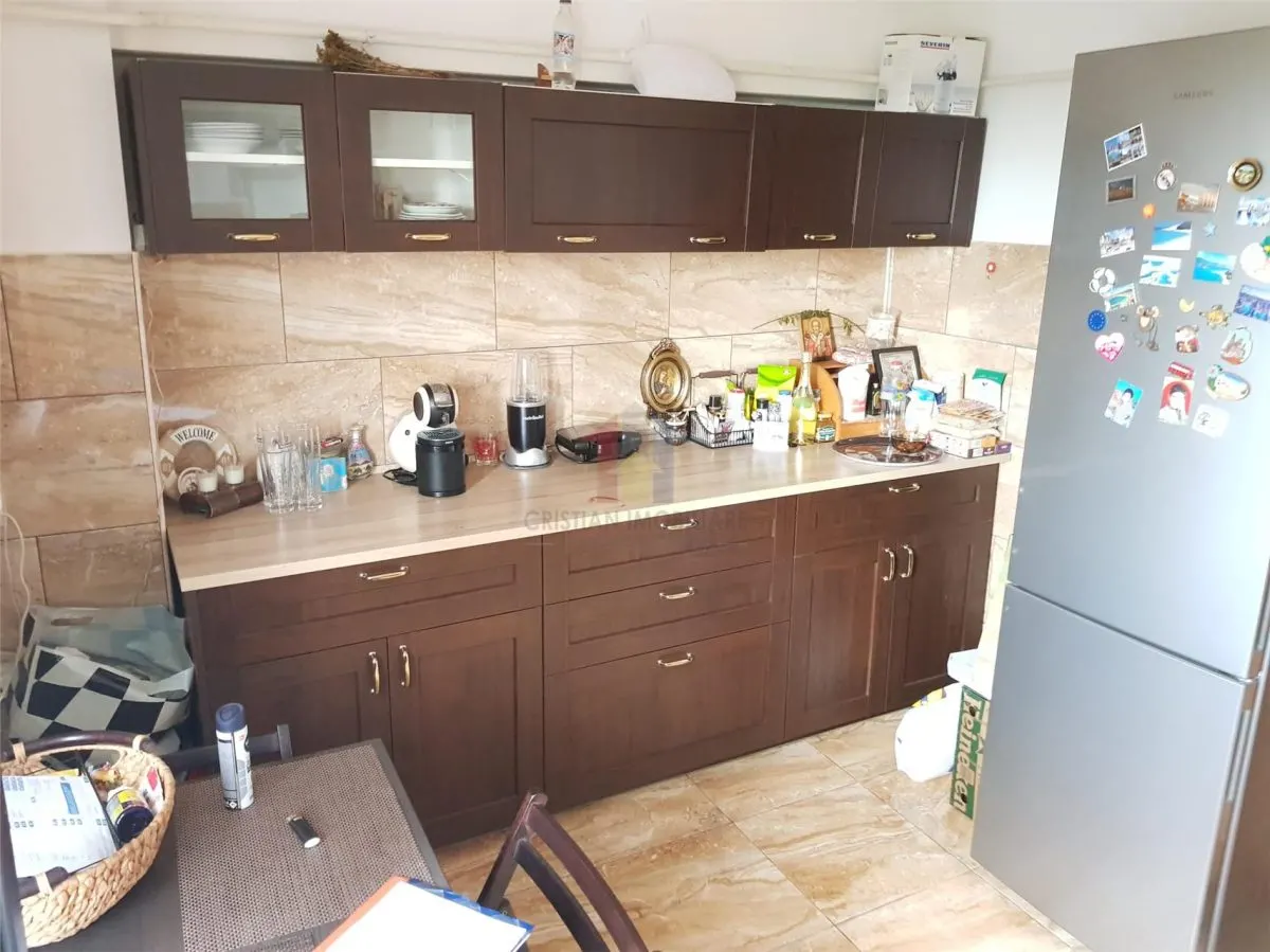 Partial Mobilat - Utilat 3 camere, zona Bariera,etaj 6 - foto 5
