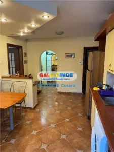 inchiriez apartament 3 camere - foto 4