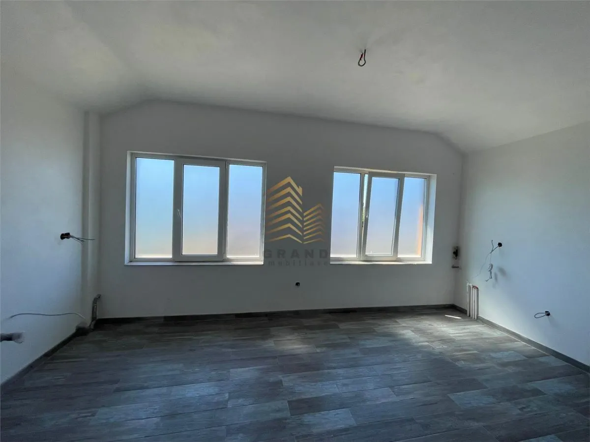 APARTAMENT 4 CAMERE|DECOMANDAT|ZONA DECEBAL STRADA EROILOR - foto 4