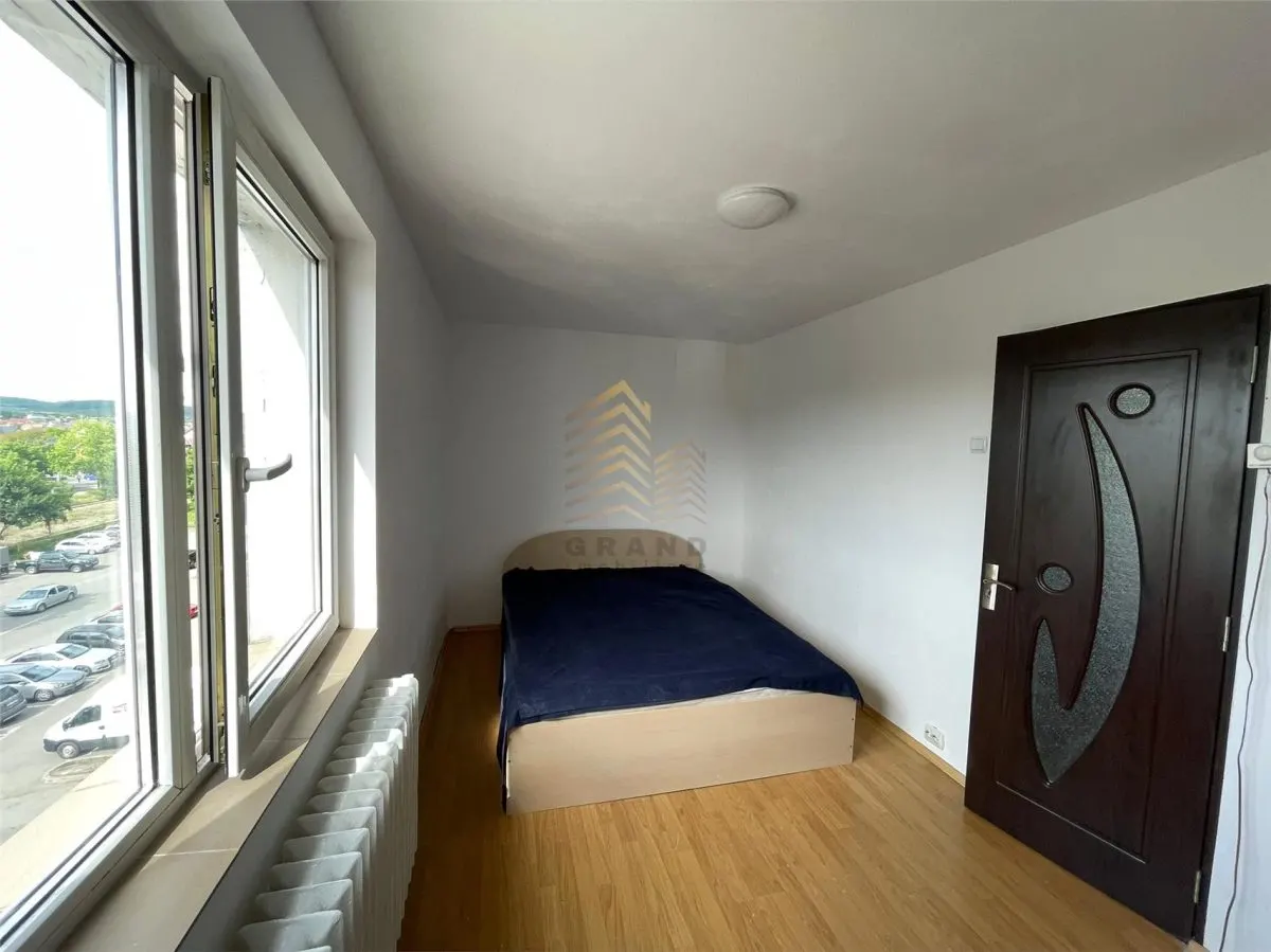 APARTAMENT CU 2 CAMERE|ZONA DECEBAL - foto 1