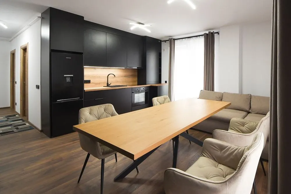 Apartament cu 3 camere de Inchiriat - foto 1
