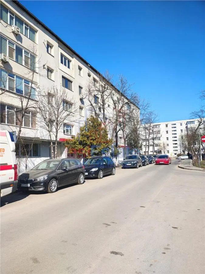 70mp - Apartament 3 camere in Podu Ros zona Cotnari - foto 18
